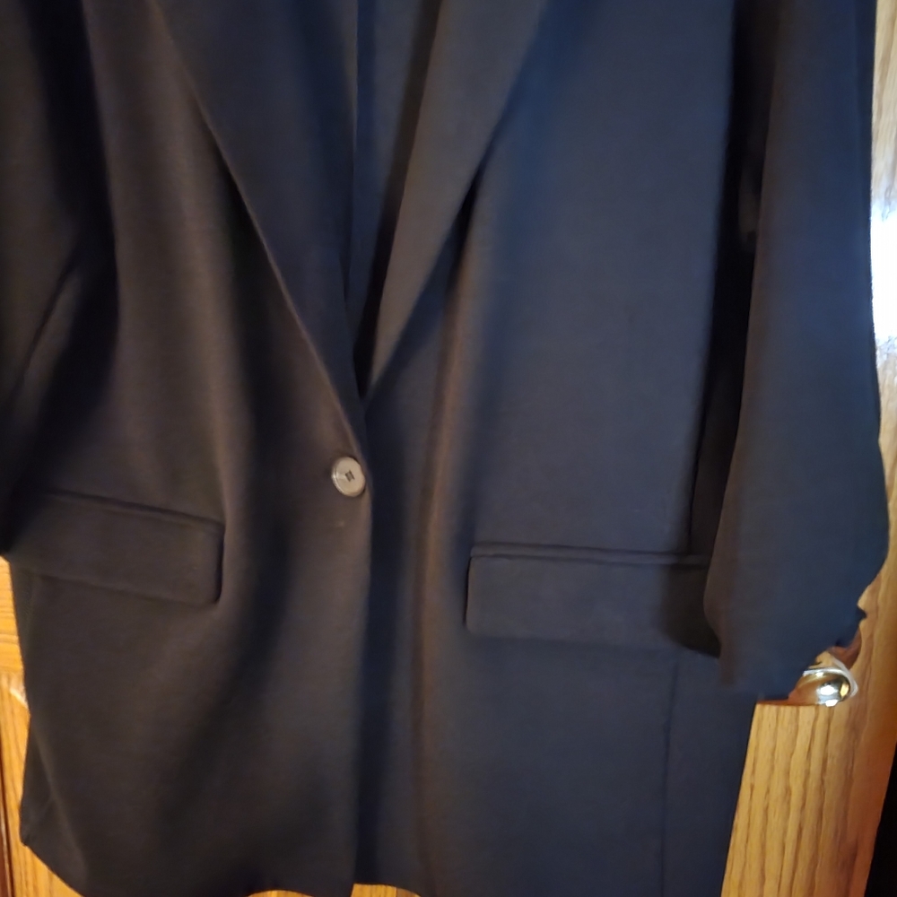 Women's black jacket/blazer size XXL. 3/4 sleeve, single front button closure.